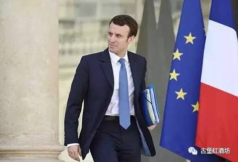 对镜头总统淡定盲品精彩不容错过！！！不朽情缘法国新总统马克龙解读葡萄酒面(图2)